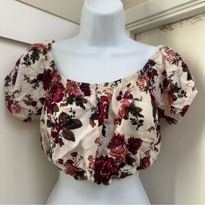 American Eagle Floral Puff Sleeve Crop Top
